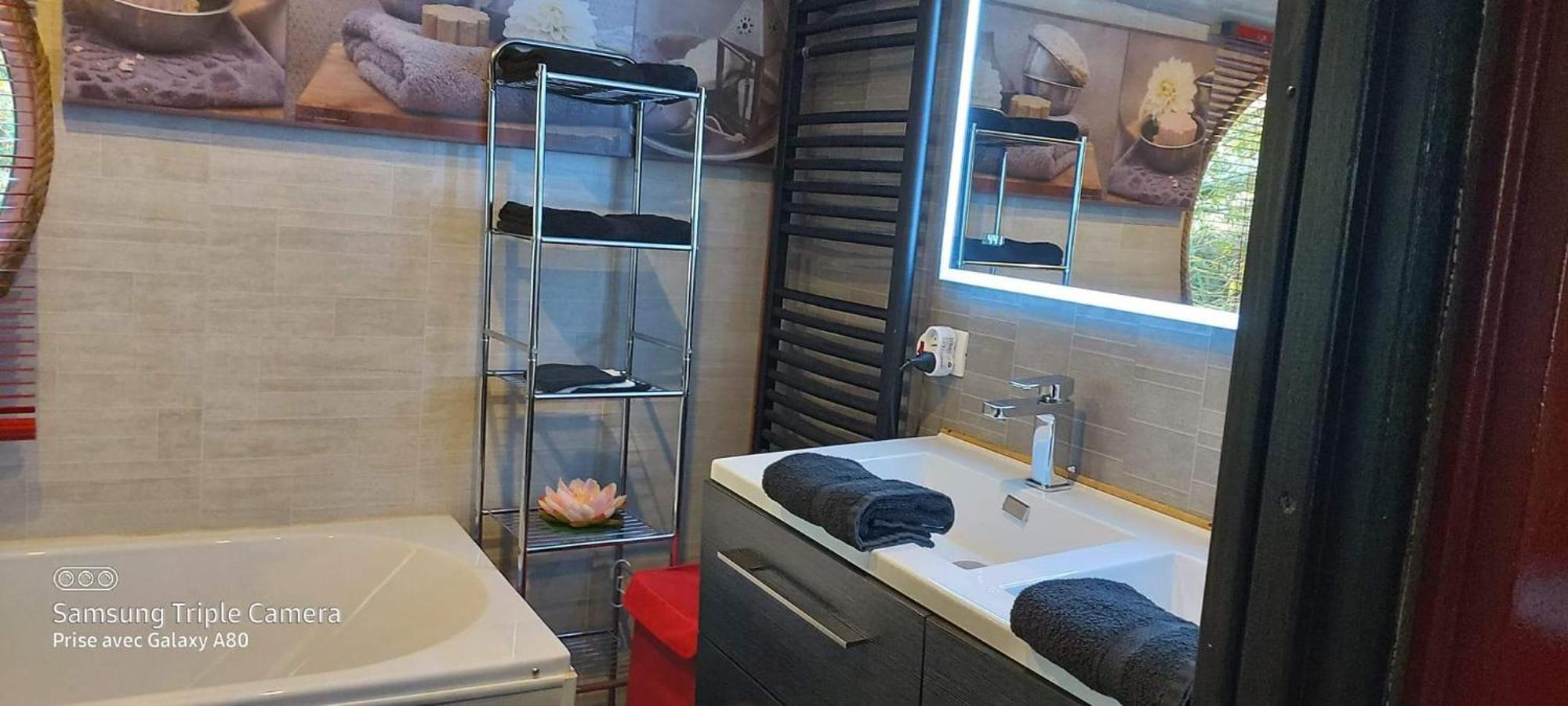 Peniche Morgane 2 Sas Les Betises Hotell Cambrai Exteriör bild