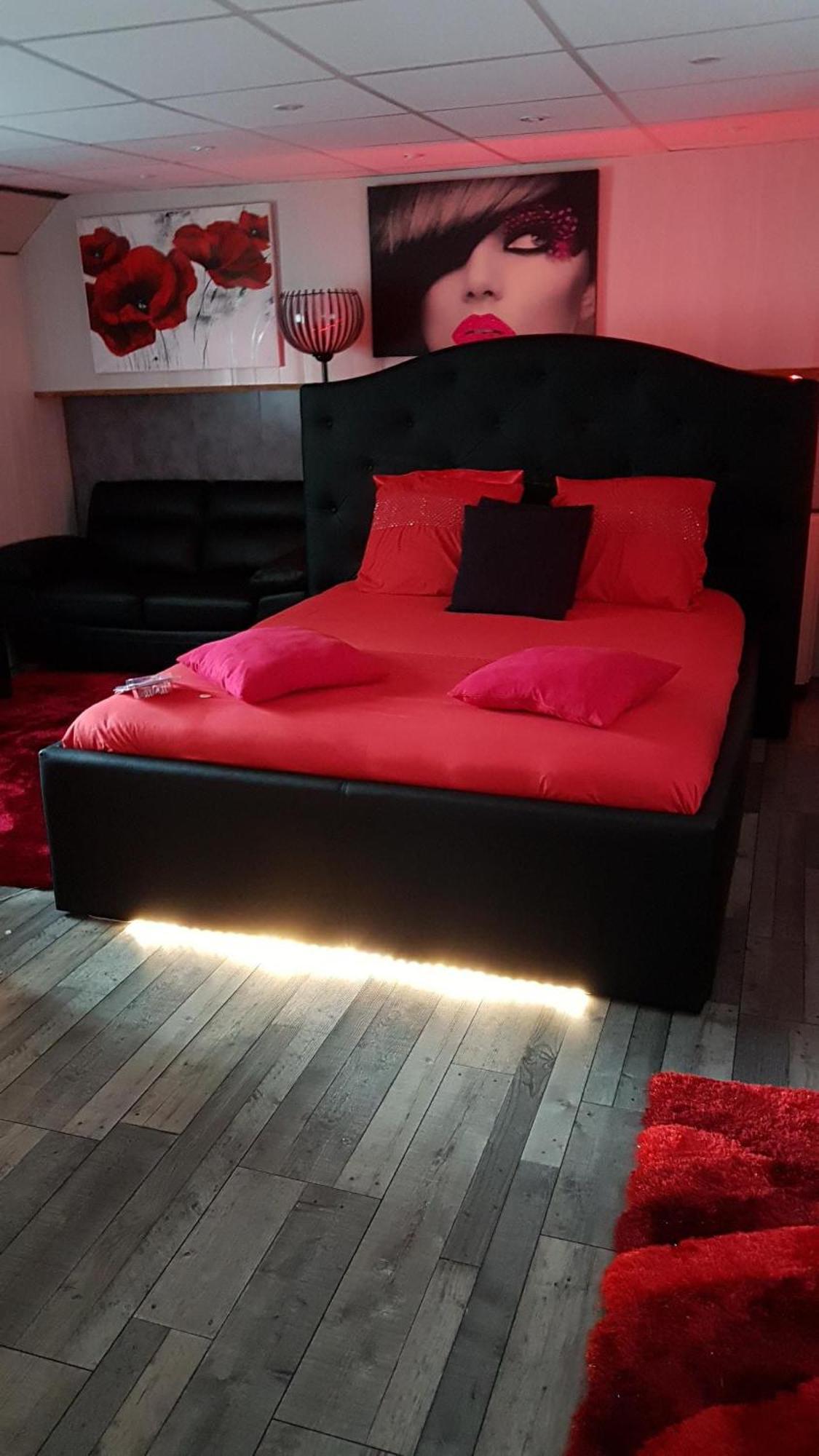 Peniche Morgane 2 Sas Les Betises Hotell Cambrai Exteriör bild